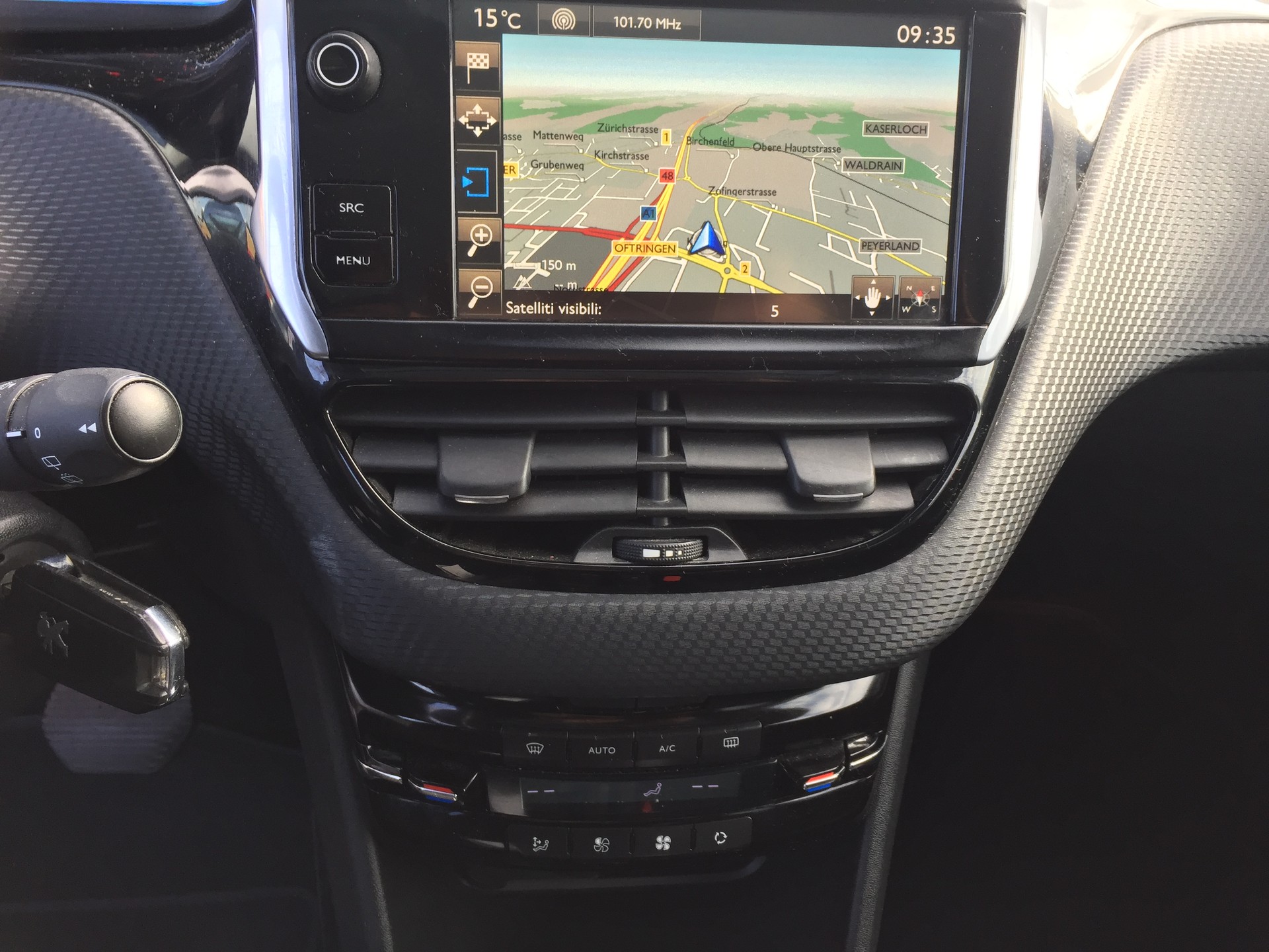 PEUGEOT 2008 1.6 VTI Allure-image-12