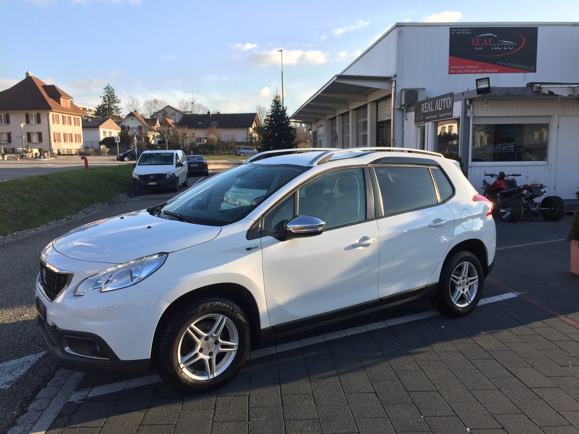 PEUGEOT 2008 1.6 VTI Allure-image-6