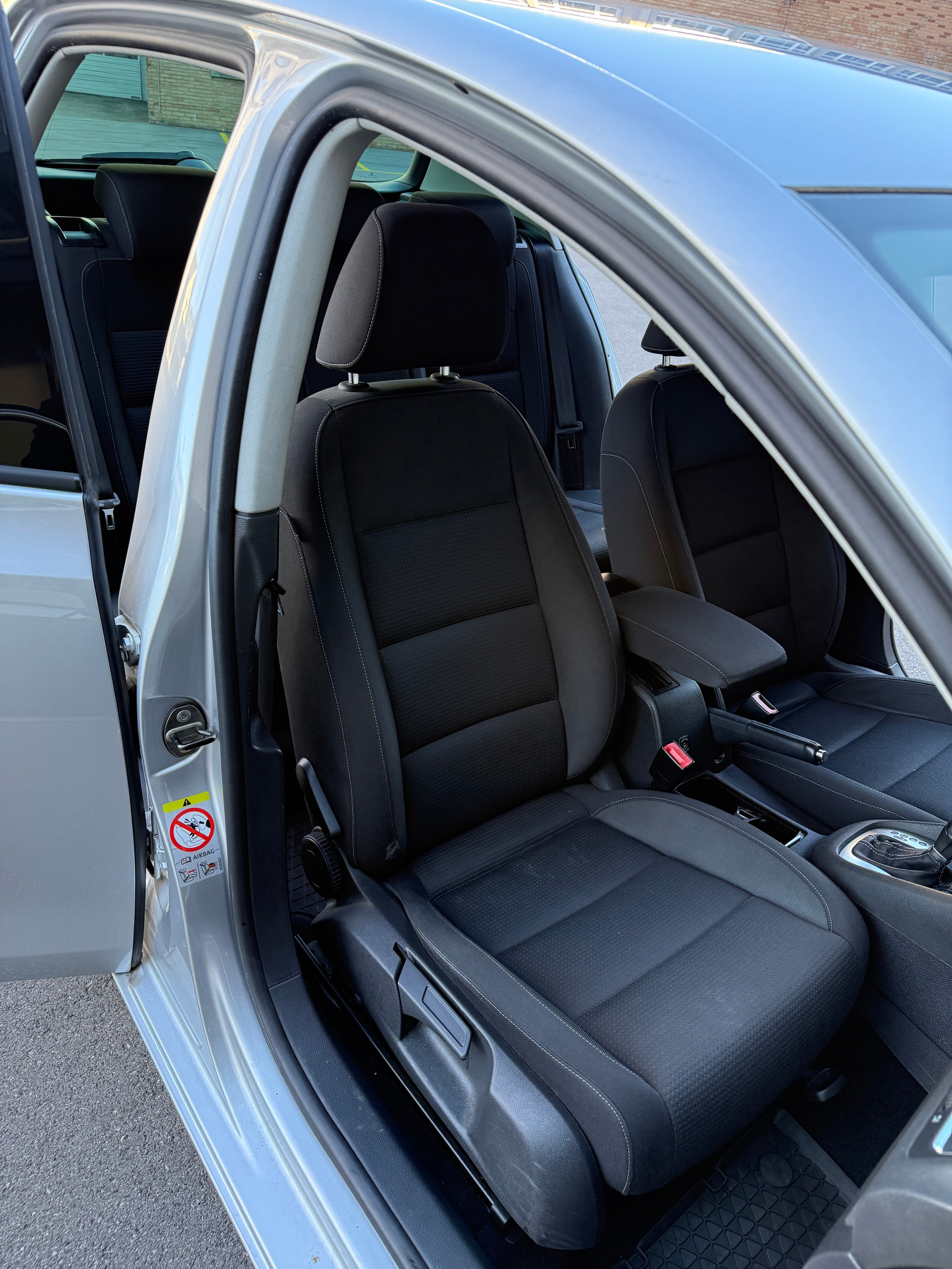 VW Golf 6 1.6 TDI Comfortline DSG-image-12