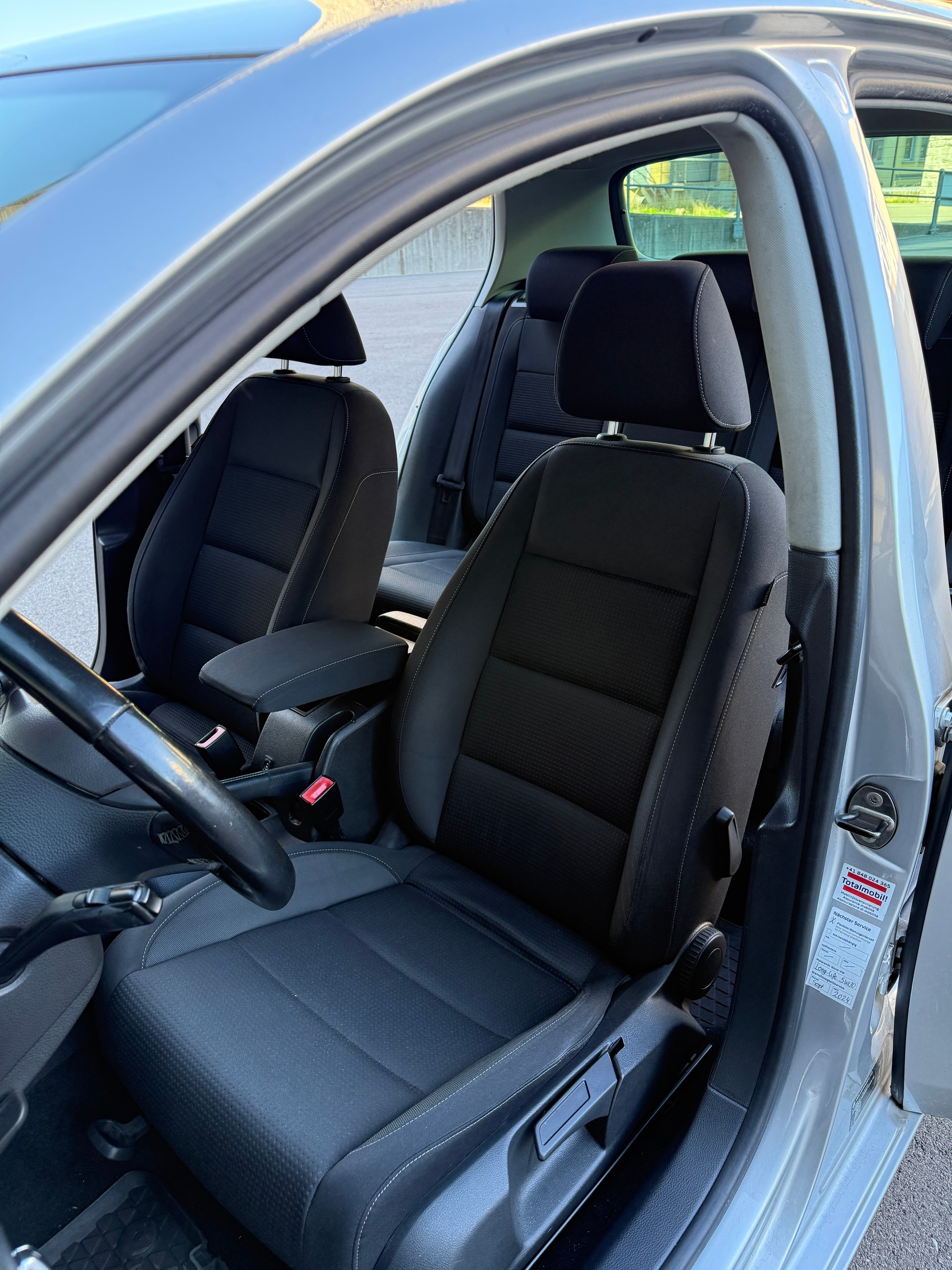 VW Golf 6 1.6 TDI Comfortline DSG-image-11