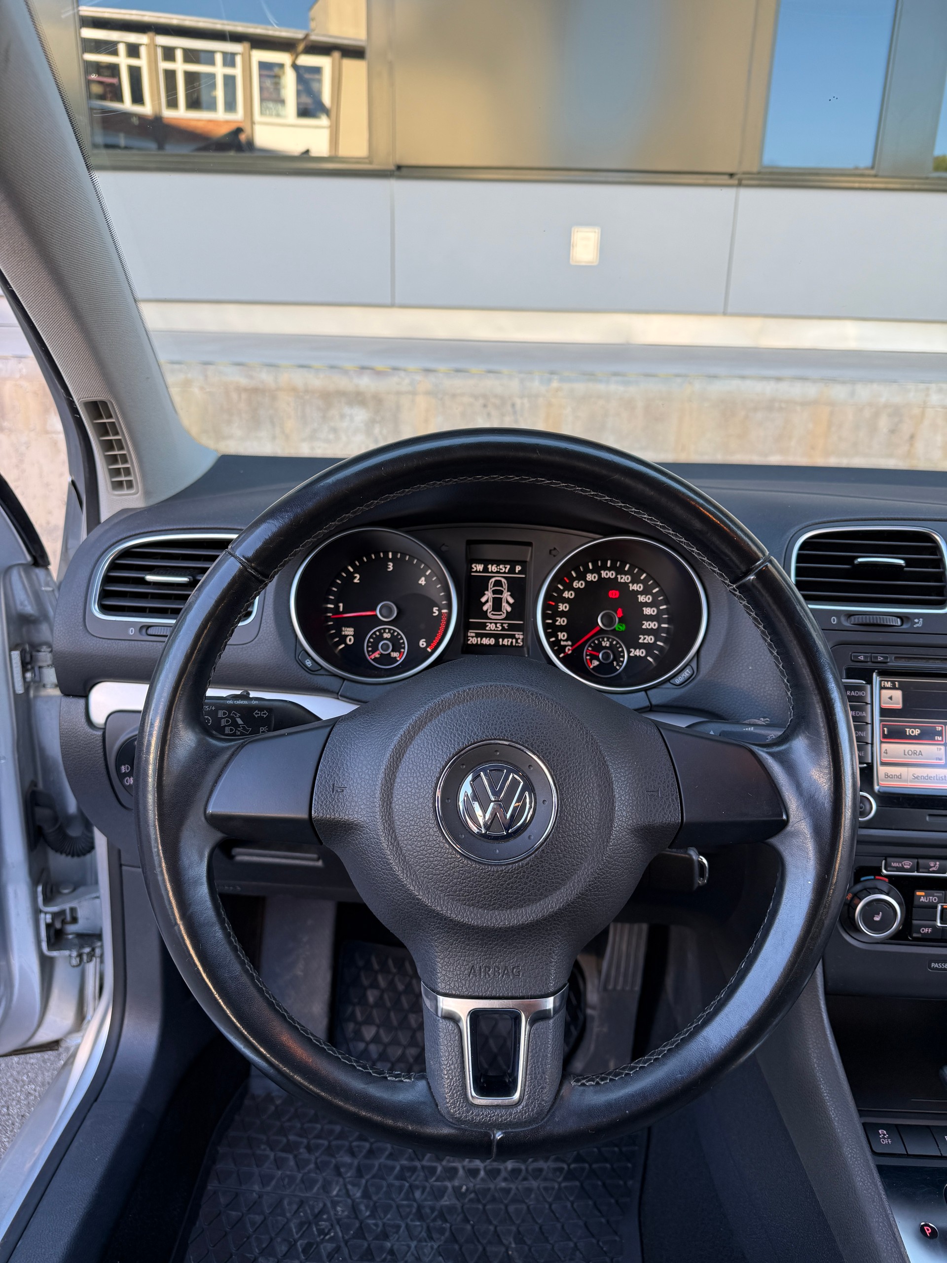 VW Golf 6 1.6 TDI Comfortline DSG-image-9