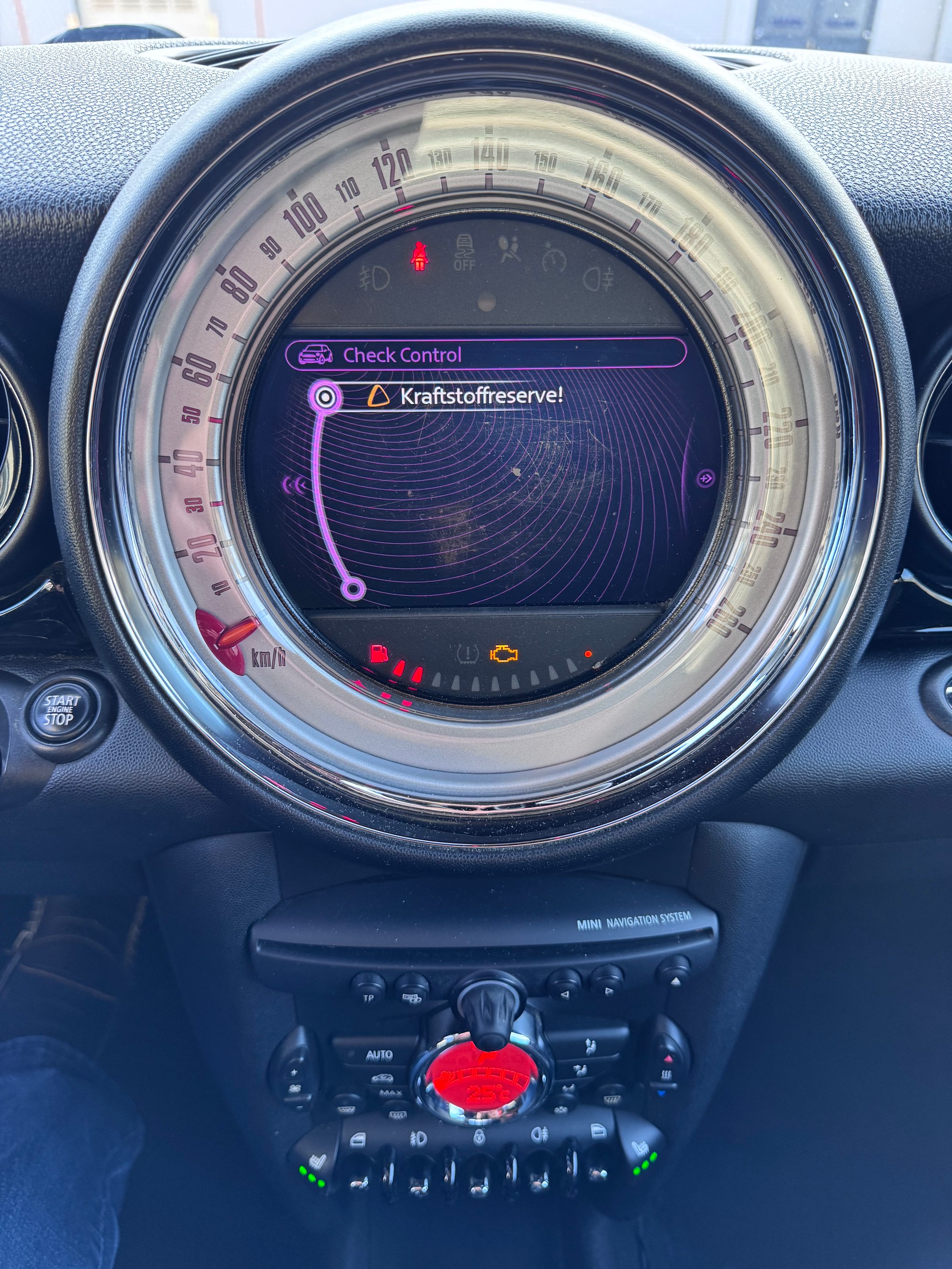 MINI Cooper-image-14