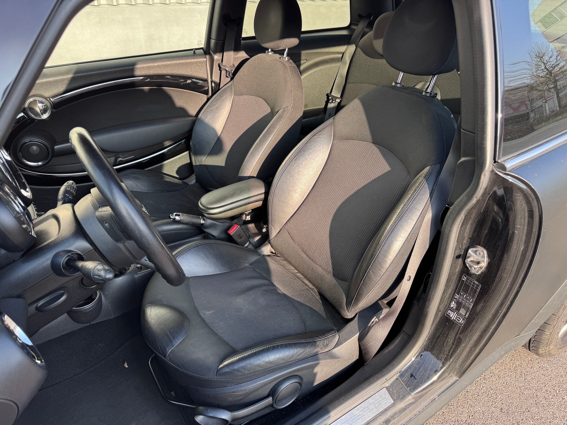 MINI Cooper-image-13