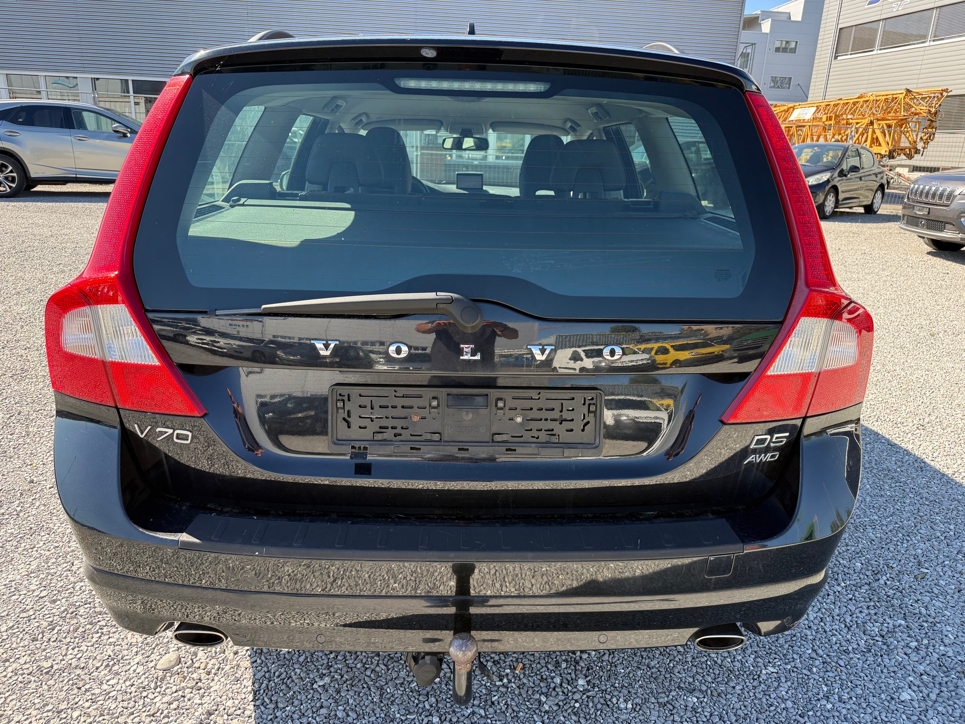 VOLVO V70 D5 AWD Momentum Geartronic-image-3