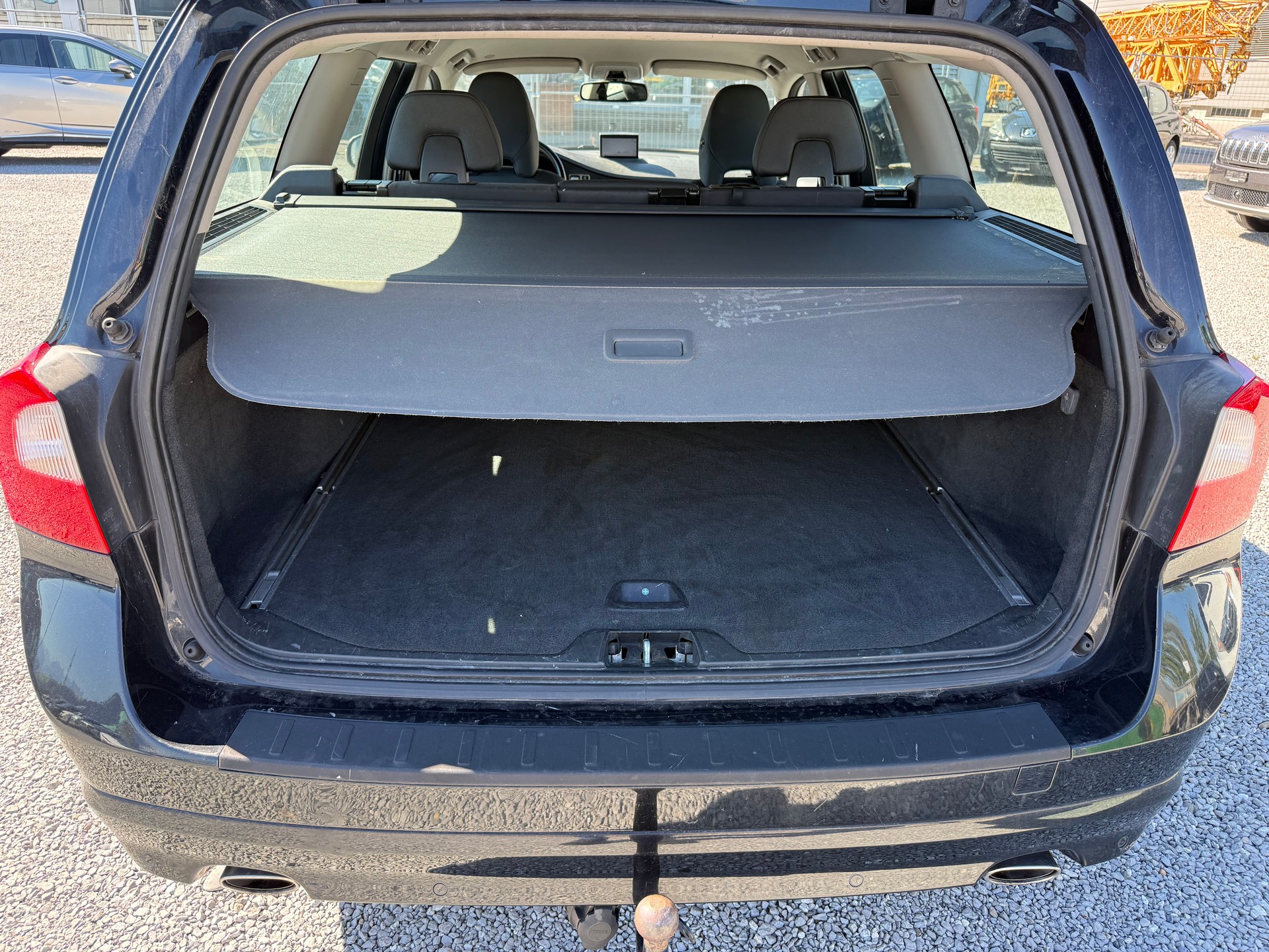 VOLVO V70 D5 AWD Momentum Geartronic-image-9