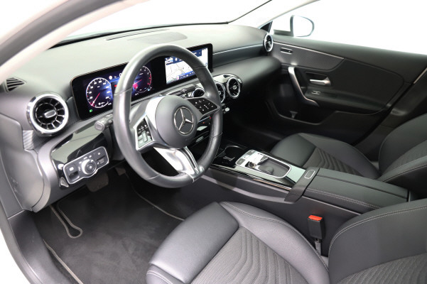 MERCEDES-BENZ A 180-image-7