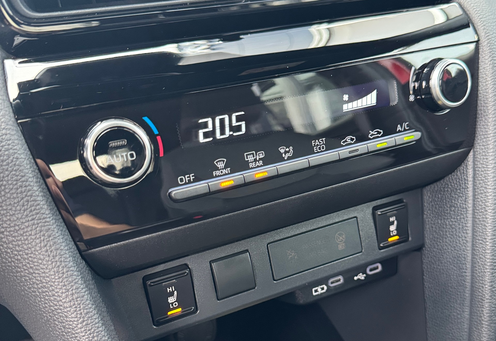 TOYOTA Yaris Cross 1.5 Trend e-CVT-image-18