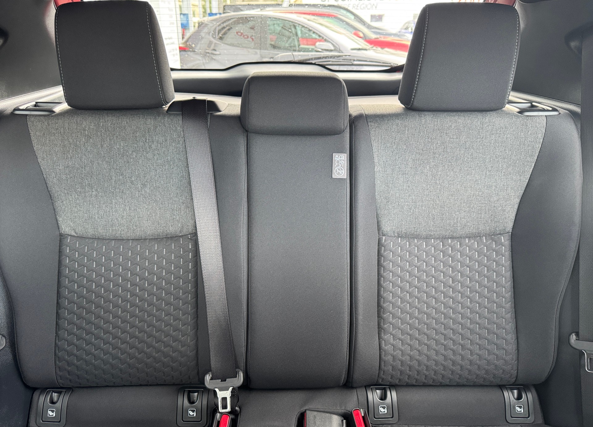 TOYOTA Yaris Cross 1.5 Trend e-CVT-image-13