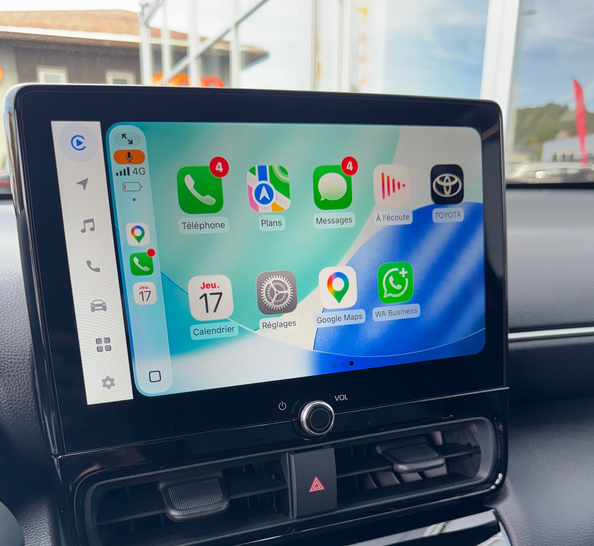 TOYOTA Yaris Cross 1.5 Trend e-CVT-image-15