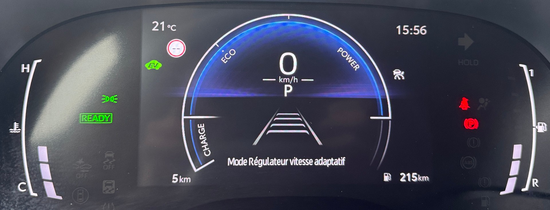 TOYOTA Yaris Cross 1.5 Trend e-CVT-image-24