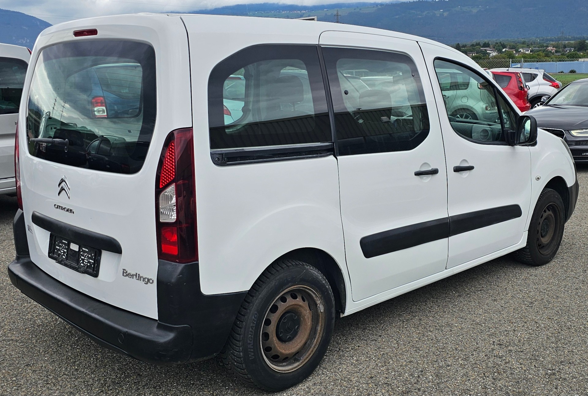 CITROEN Berlingo 1.6 VTi 98 Business-image-1