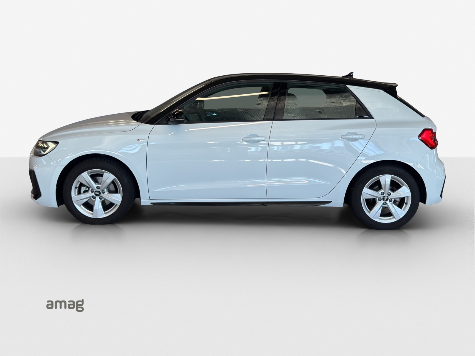 AUDI A1 Sportback 30 TFSI S Line Attraction S-tronic-image-1