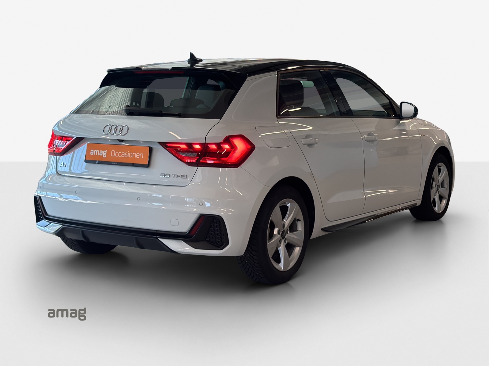 AUDI A1 Sportback 30 TFSI S Line Attraction S-tronic-image-4