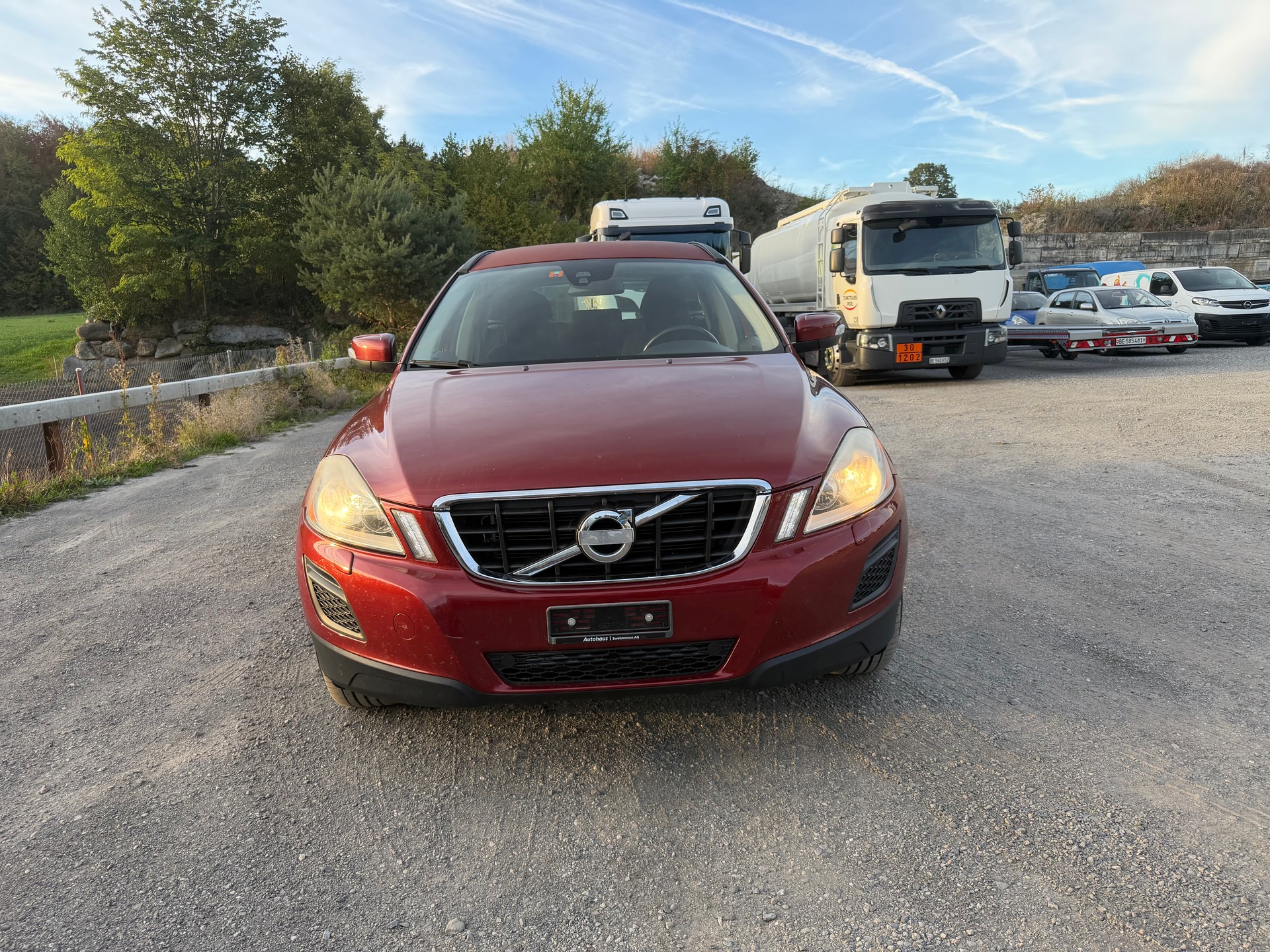 VOLVO XC60 D5 AWD Momentum-image-0