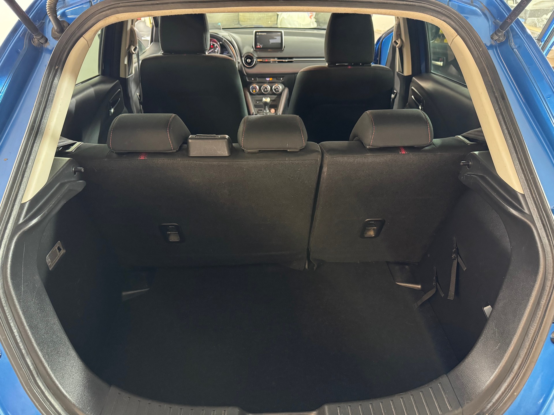 MAZDA 2 1.5 CD 16V Skyactiv-D Ambition-image-13