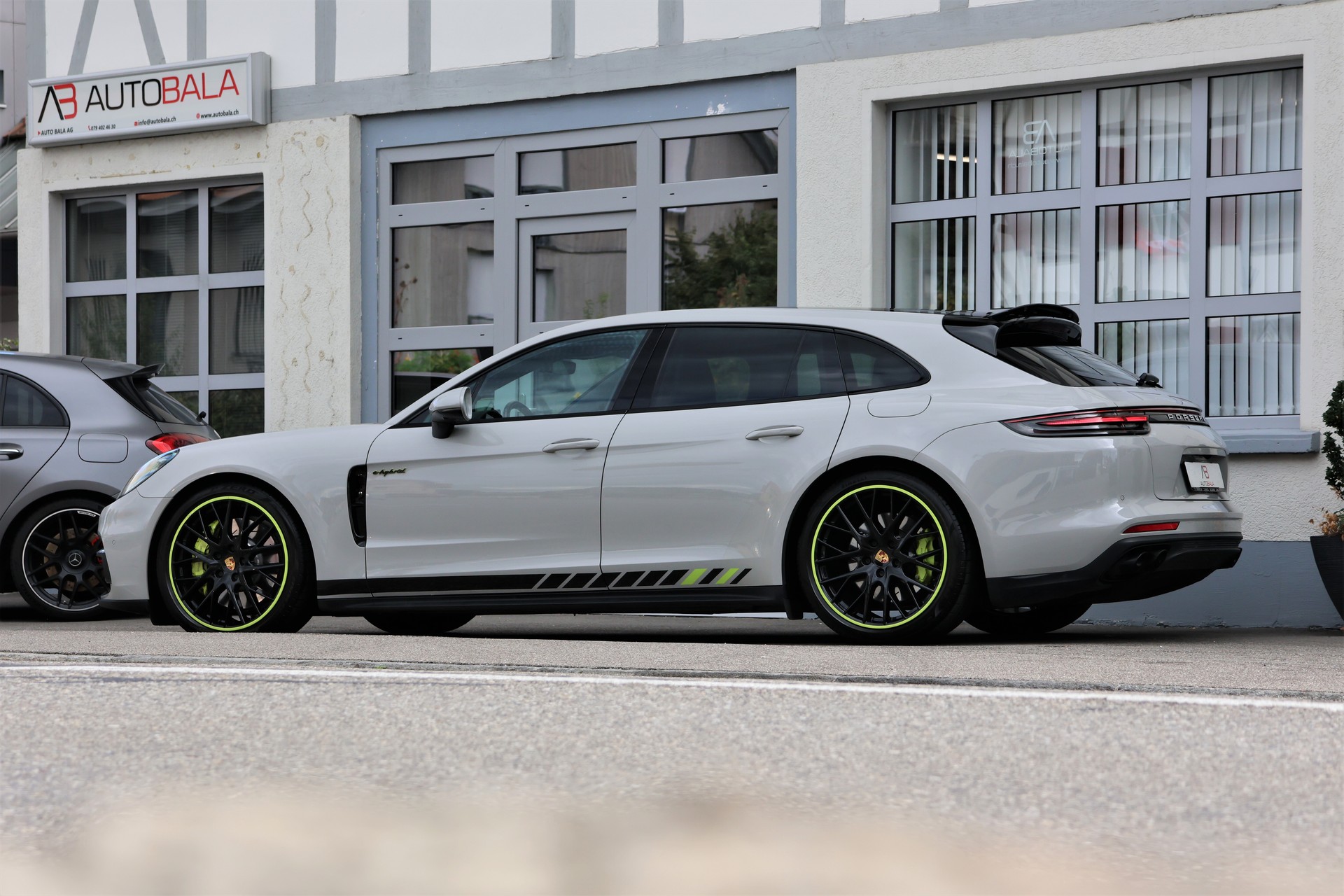 PORSCHE Panamera 4 E-Hybrid Sport Turismo PDK Kreide (CH) *Approved bis 2/2028*-image-3