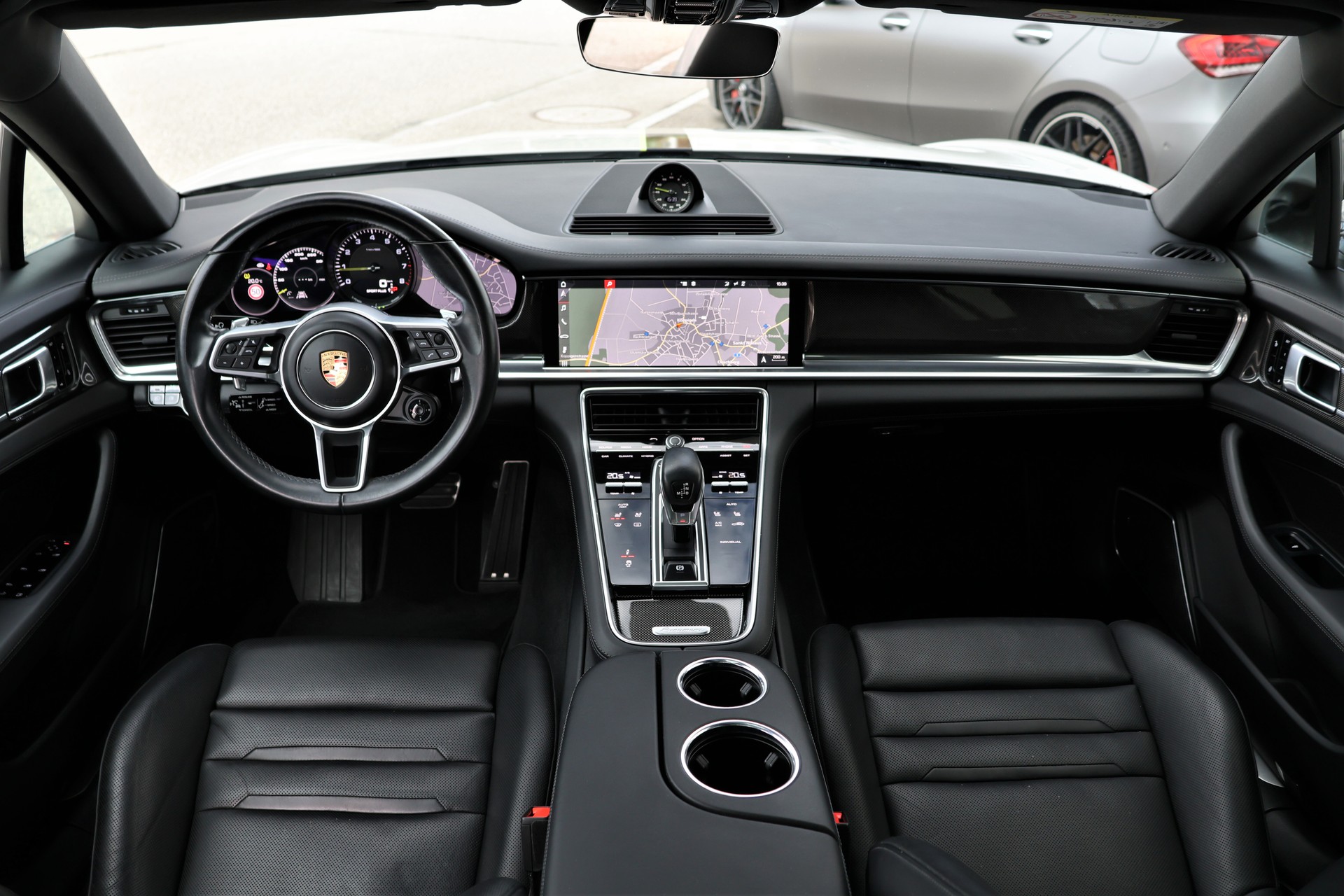 PORSCHE Panamera 4 E-Hybrid Sport Turismo PDK Kreide (CH) *Approved bis 2/2028*-image-16