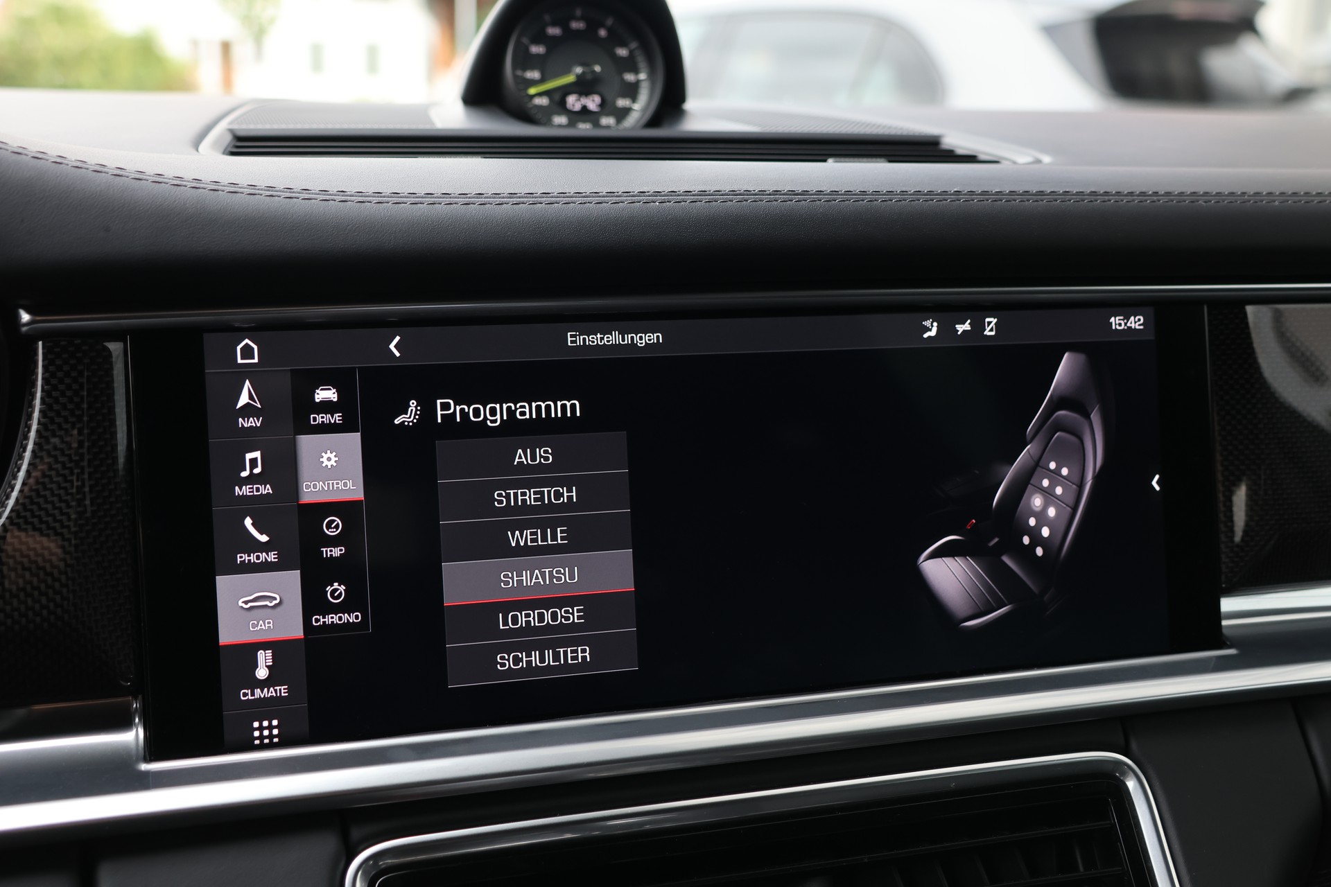PORSCHE Panamera 4 E-Hybrid Sport Turismo PDK Kreide (CH) *Approved bis 2/2028*-image-29