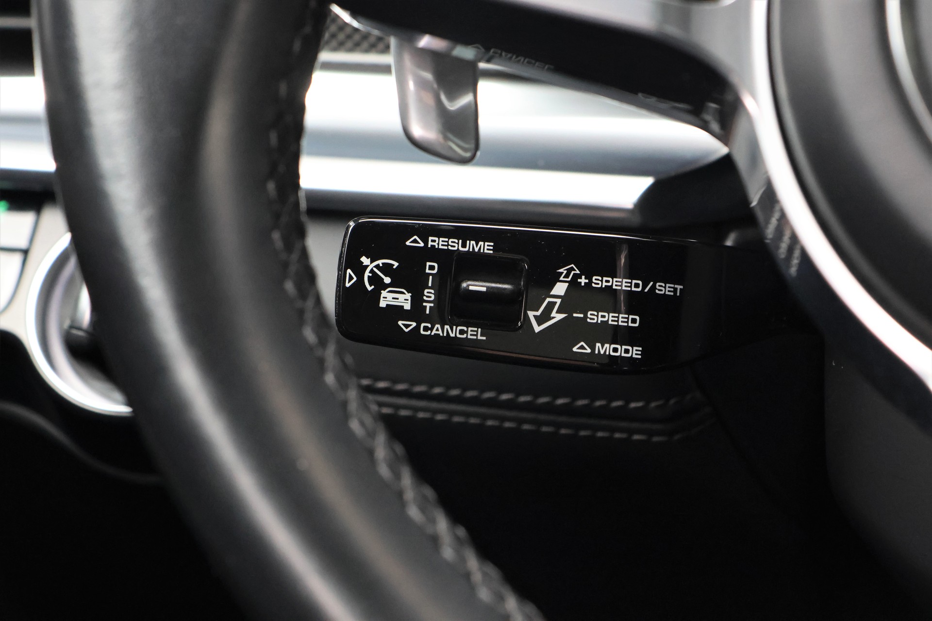 PORSCHE Panamera 4 E-Hybrid Sport Turismo PDK Kreide (CH) *Approved bis 2/2028*-image-17