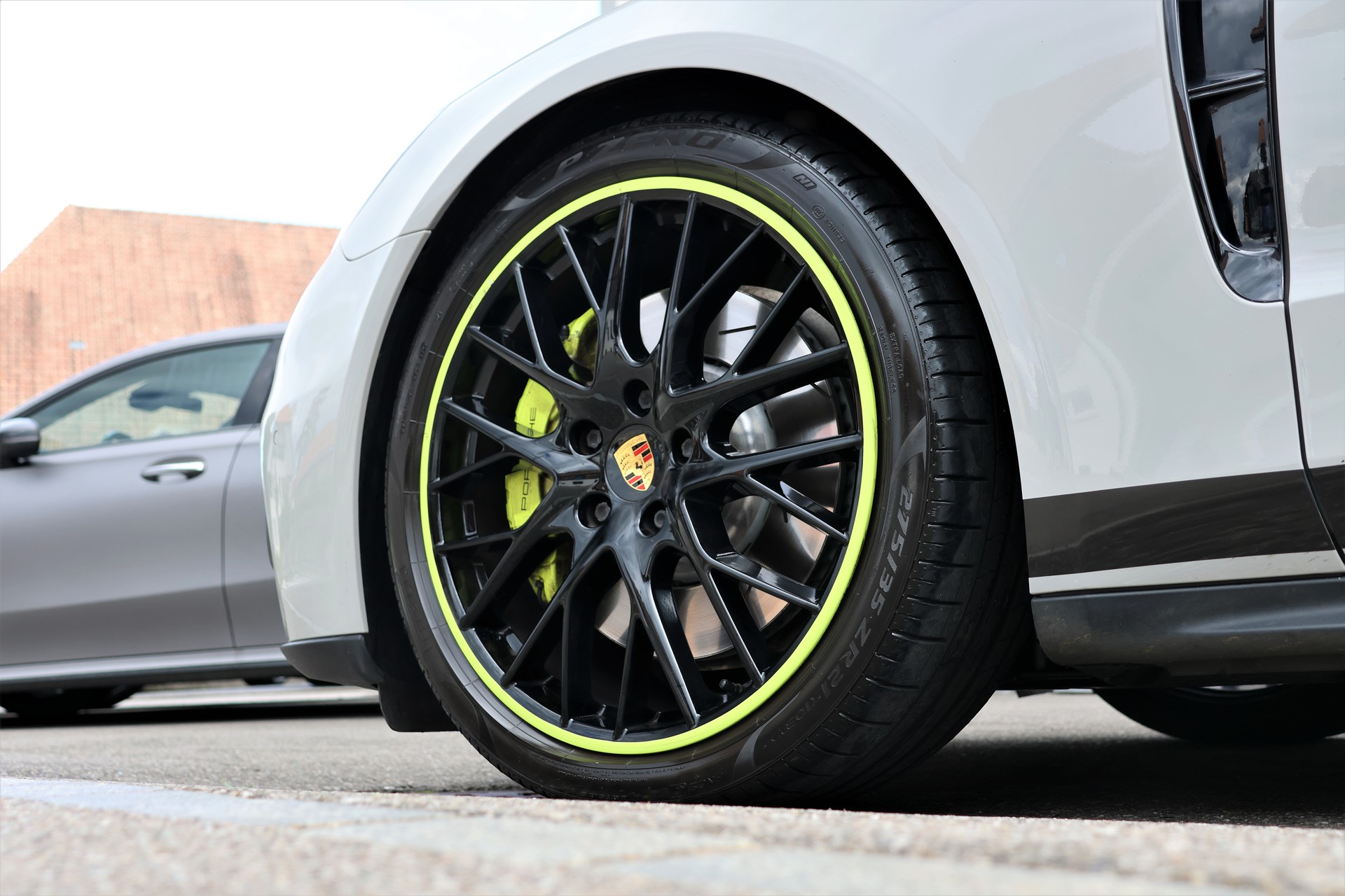 PORSCHE Panamera 4 E-Hybrid Sport Turismo PDK Kreide (CH) *Approved bis 2/2028*-image-8