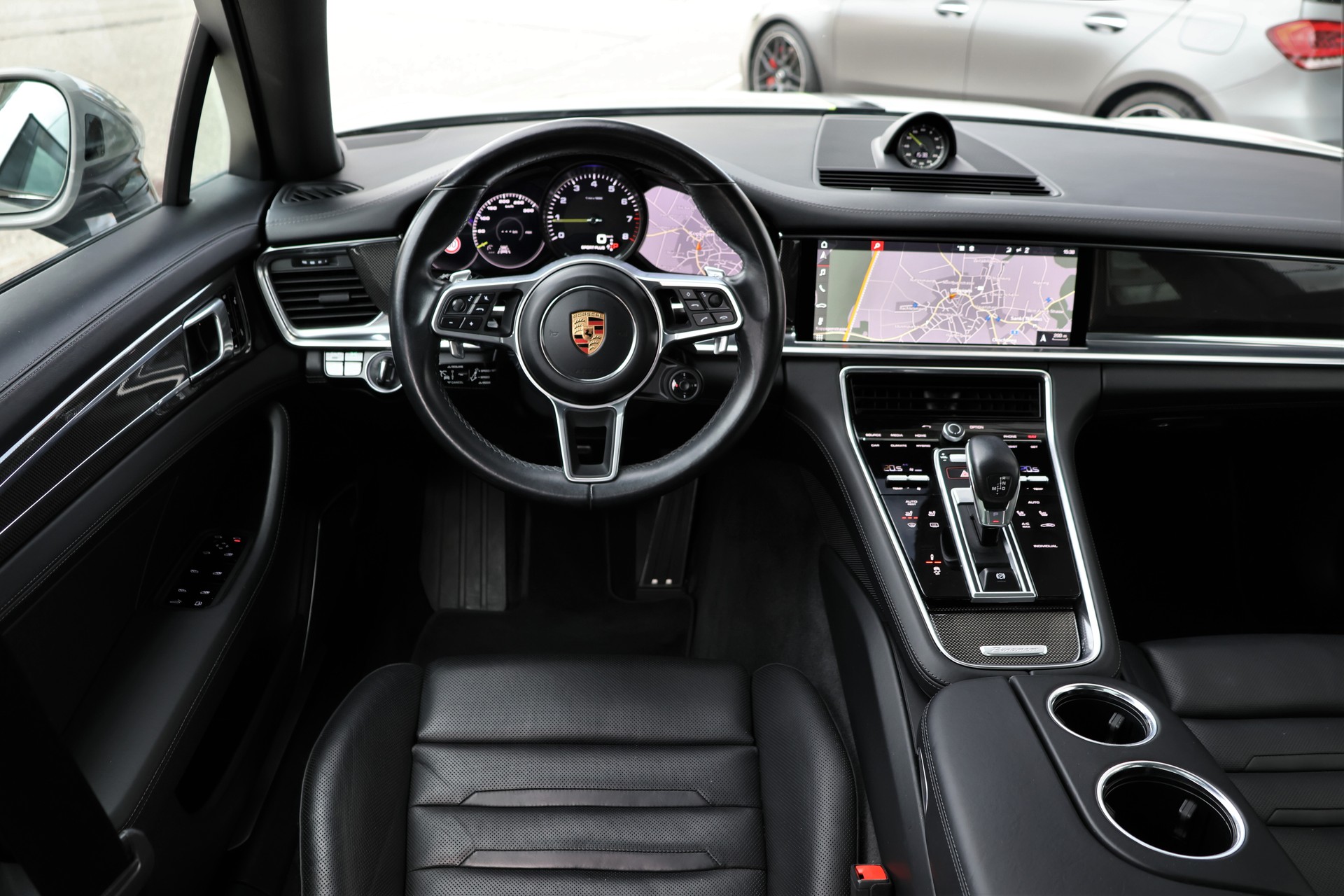 PORSCHE Panamera 4 E-Hybrid Sport Turismo PDK Kreide (CH) *Approved bis 2/2028*-image-14