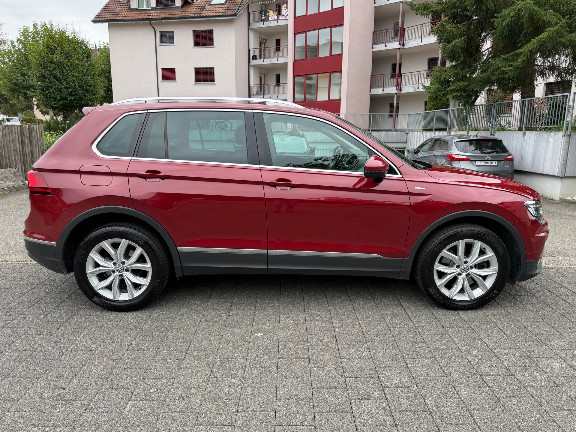 VW Tiguan 2.0 TDI SCR Highline 4Motion DSG-image-6