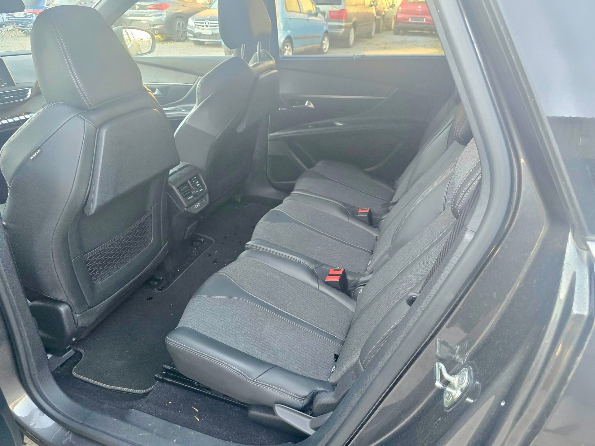 PEUGEOT 5008 1.6Pure Tech GT Line EAT8-image-11