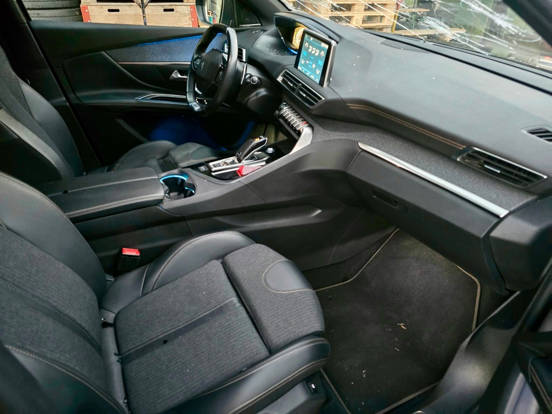 PEUGEOT 5008 1.6Pure Tech GT Line EAT8-image-10