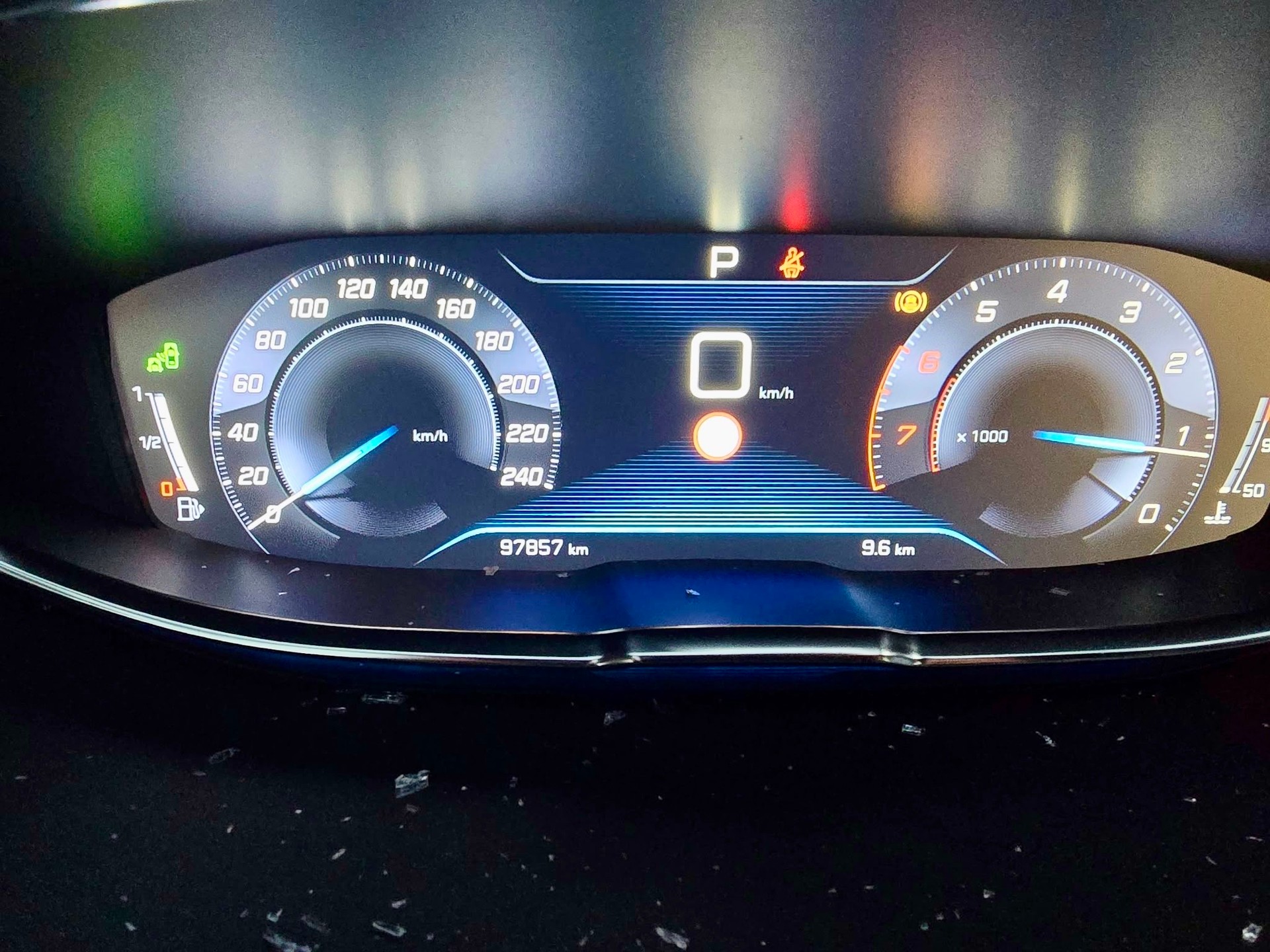 PEUGEOT 5008 1.6Pure Tech GT Line EAT8-image-13