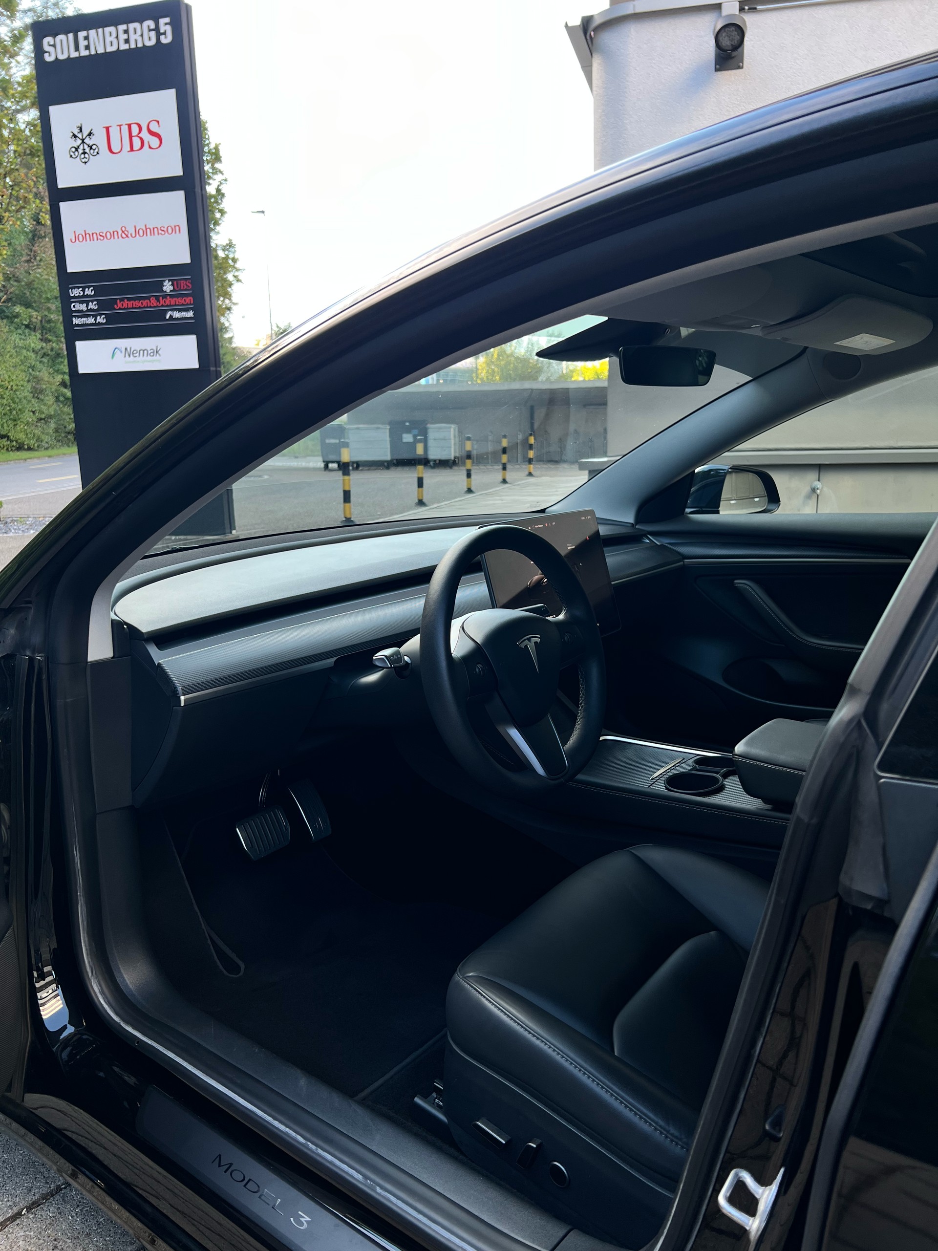 TESLA SR+ RWD MY2023-image-8