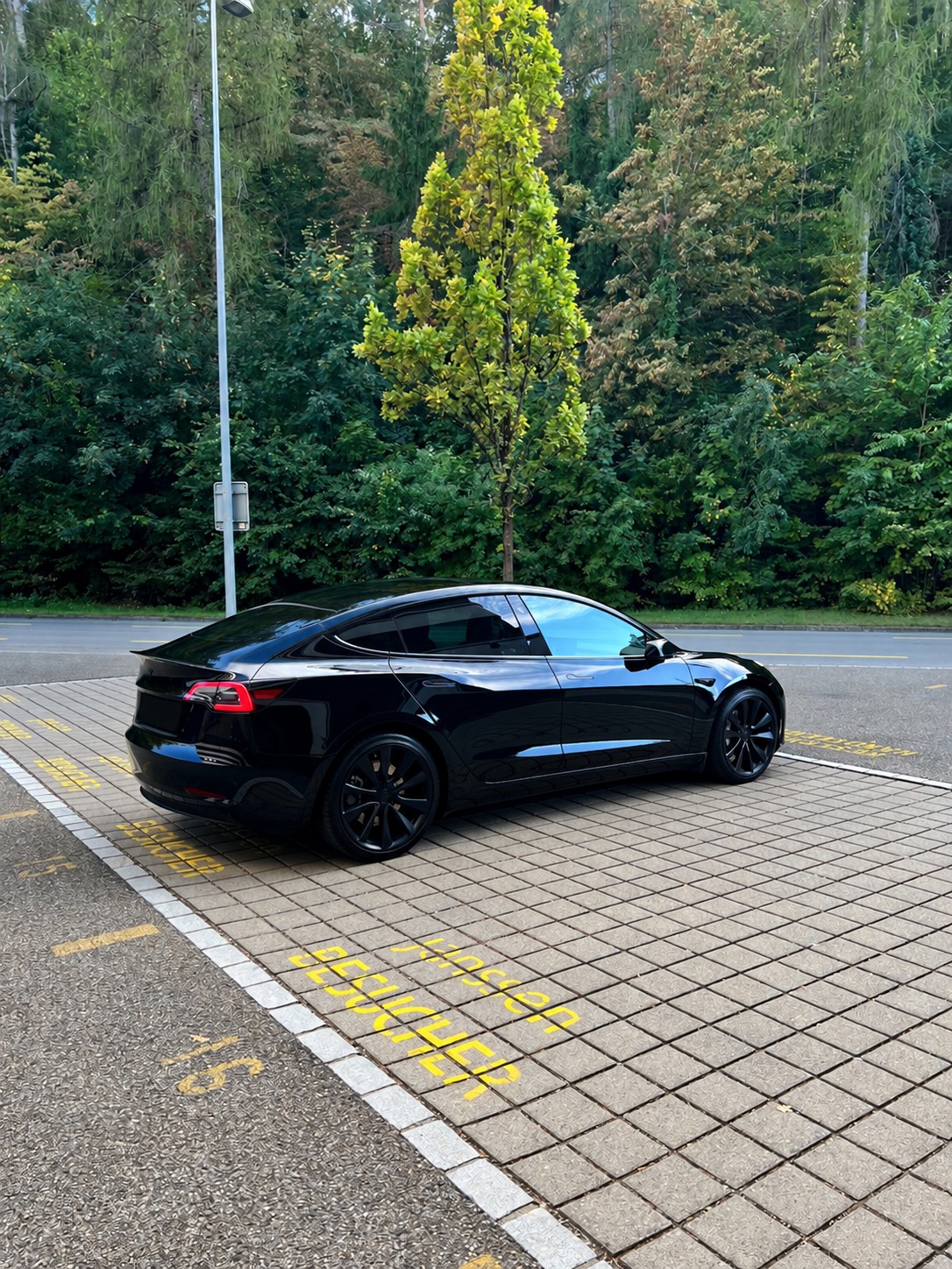 TESLA SR+ RWD MY2023-image-4