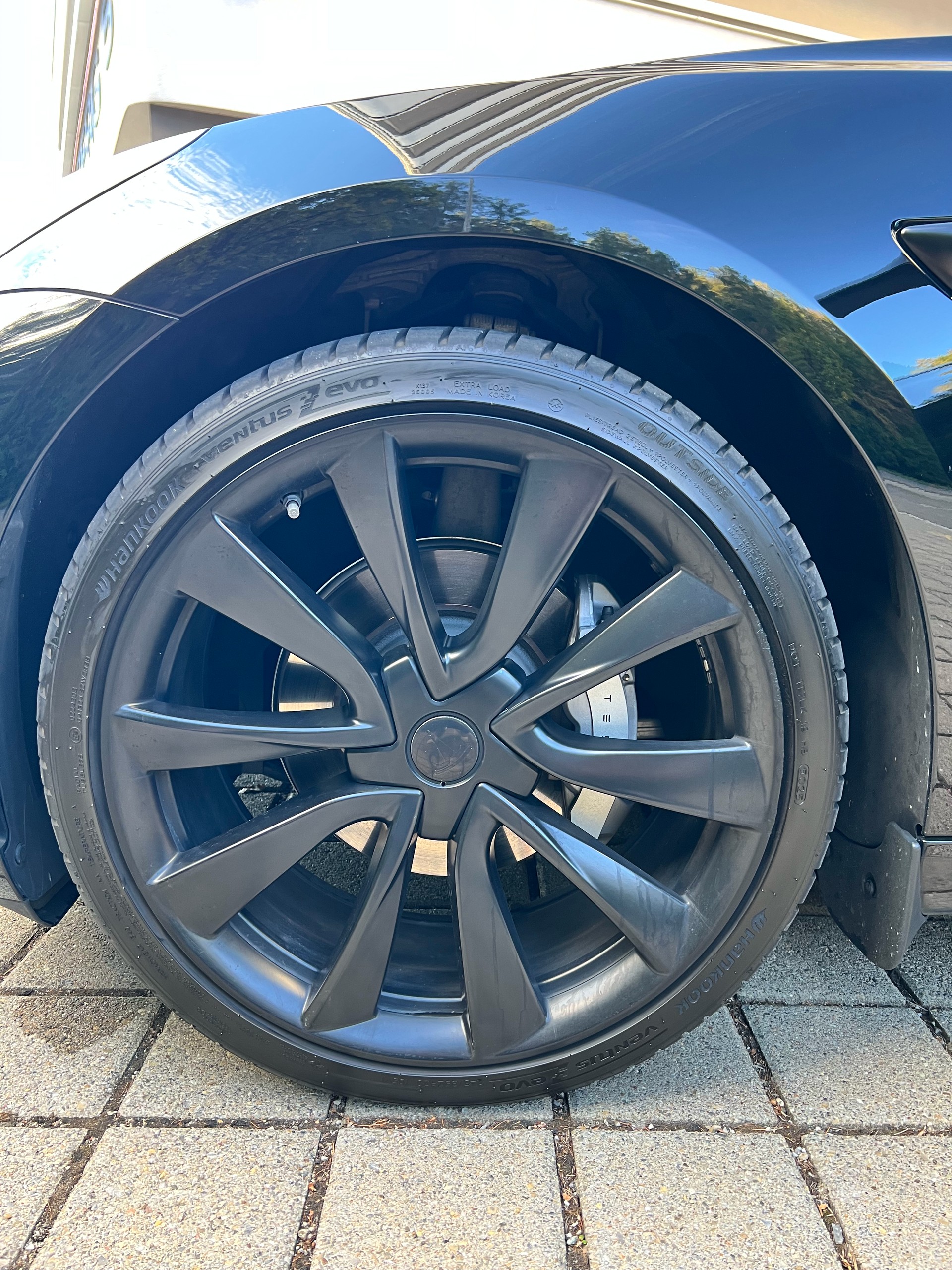 TESLA SR+ RWD MY2023-image-16