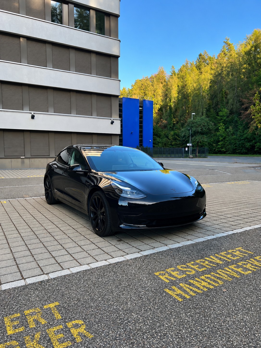 TESLA SR+ RWD MY2023-image-1