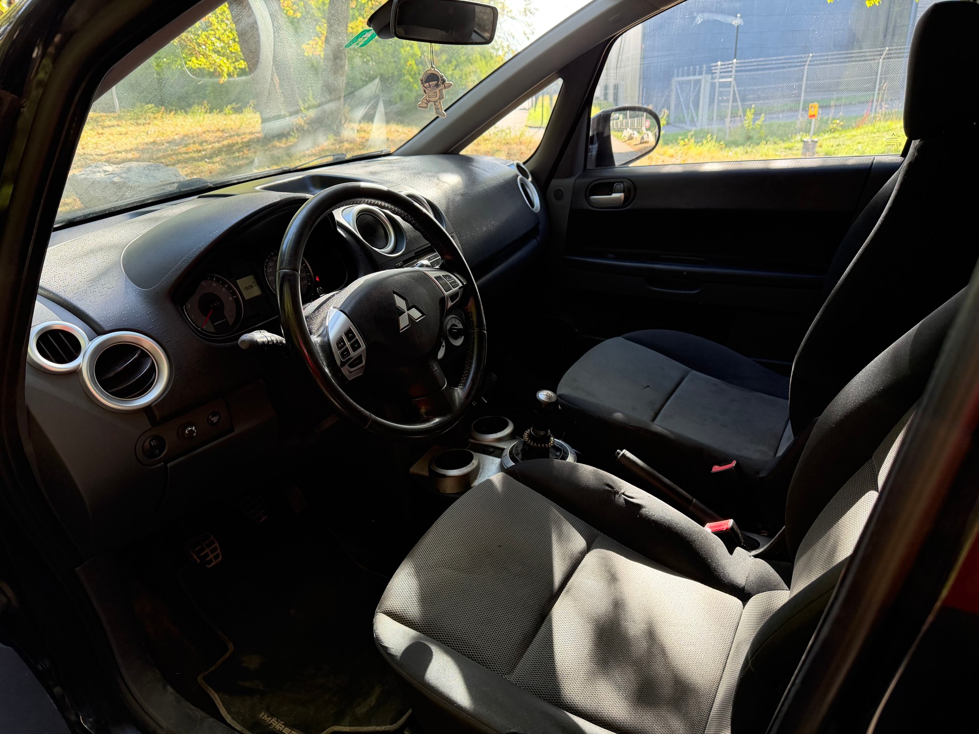 MITSUBISHI Colt 1.3 16V Jubilé (35) ClearTec-image-6