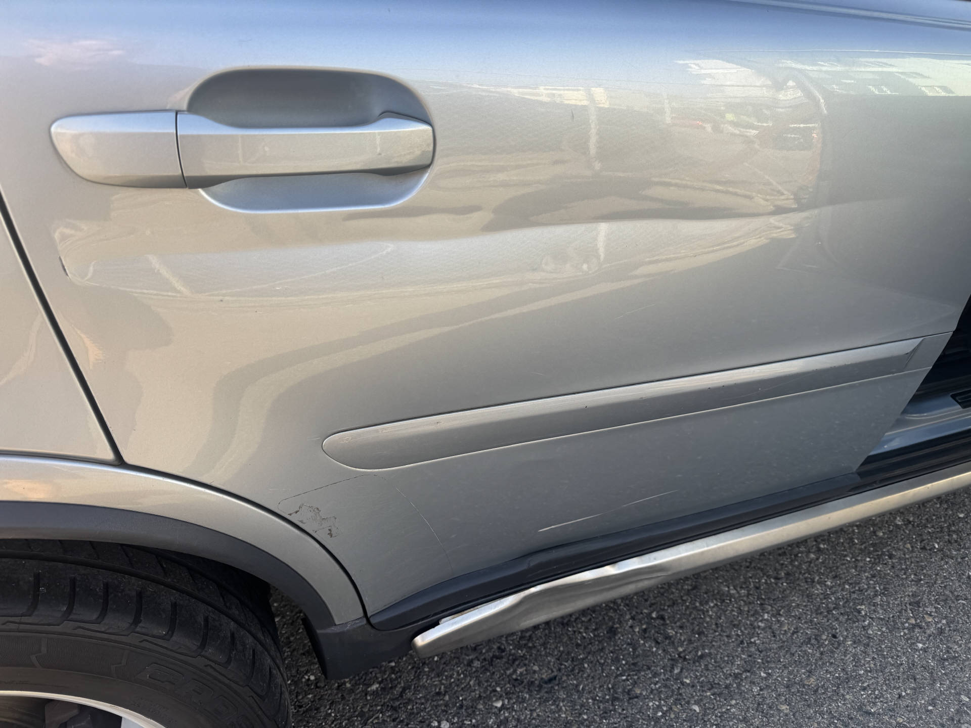 VOLVO XC90 2.4D5 Momentum 7P. AWD-image-14