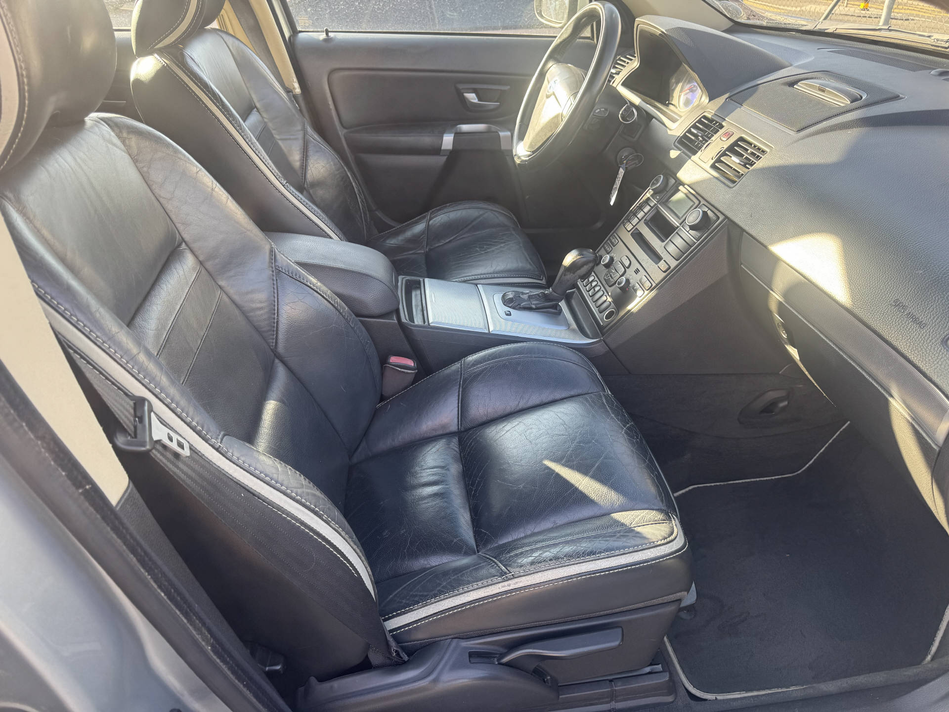 VOLVO XC90 2.4D5 Momentum 7P. AWD-image-10