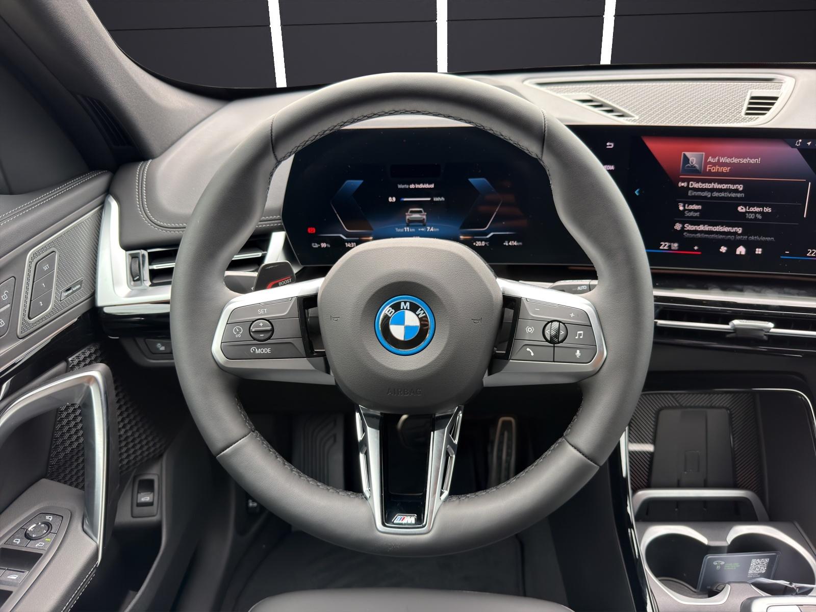 BMW iX1 U11 30 xDrive-image-5