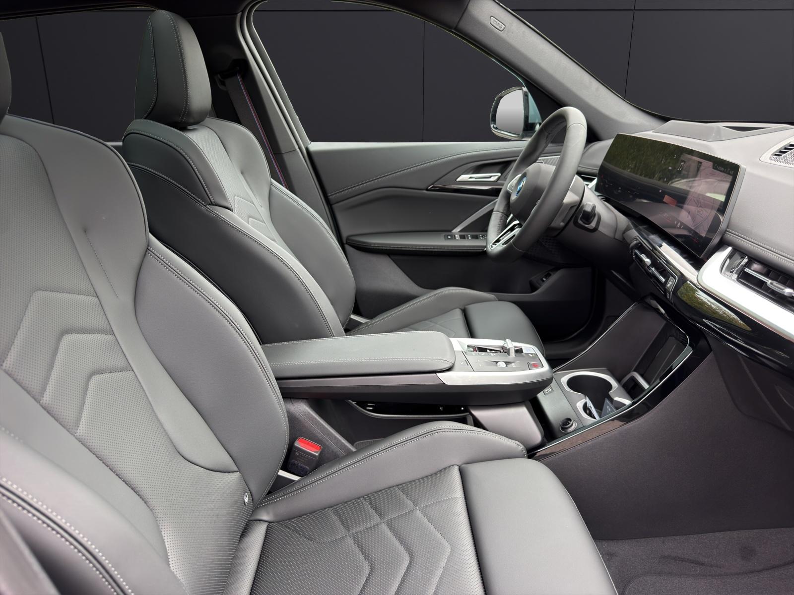 BMW iX1 U11 30 xDrive-image-18