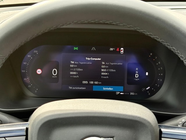 VOLVO XC40 2.0 B4 MH Momentum AWD-image-11