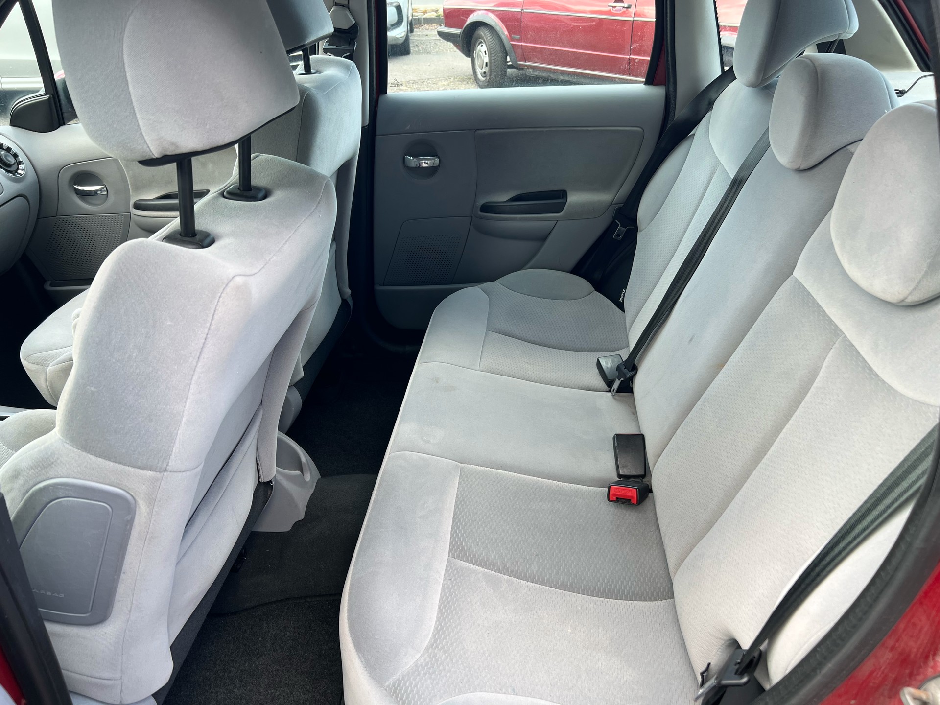 CITROEN C3 1.6i 16V Exclusive-image-9