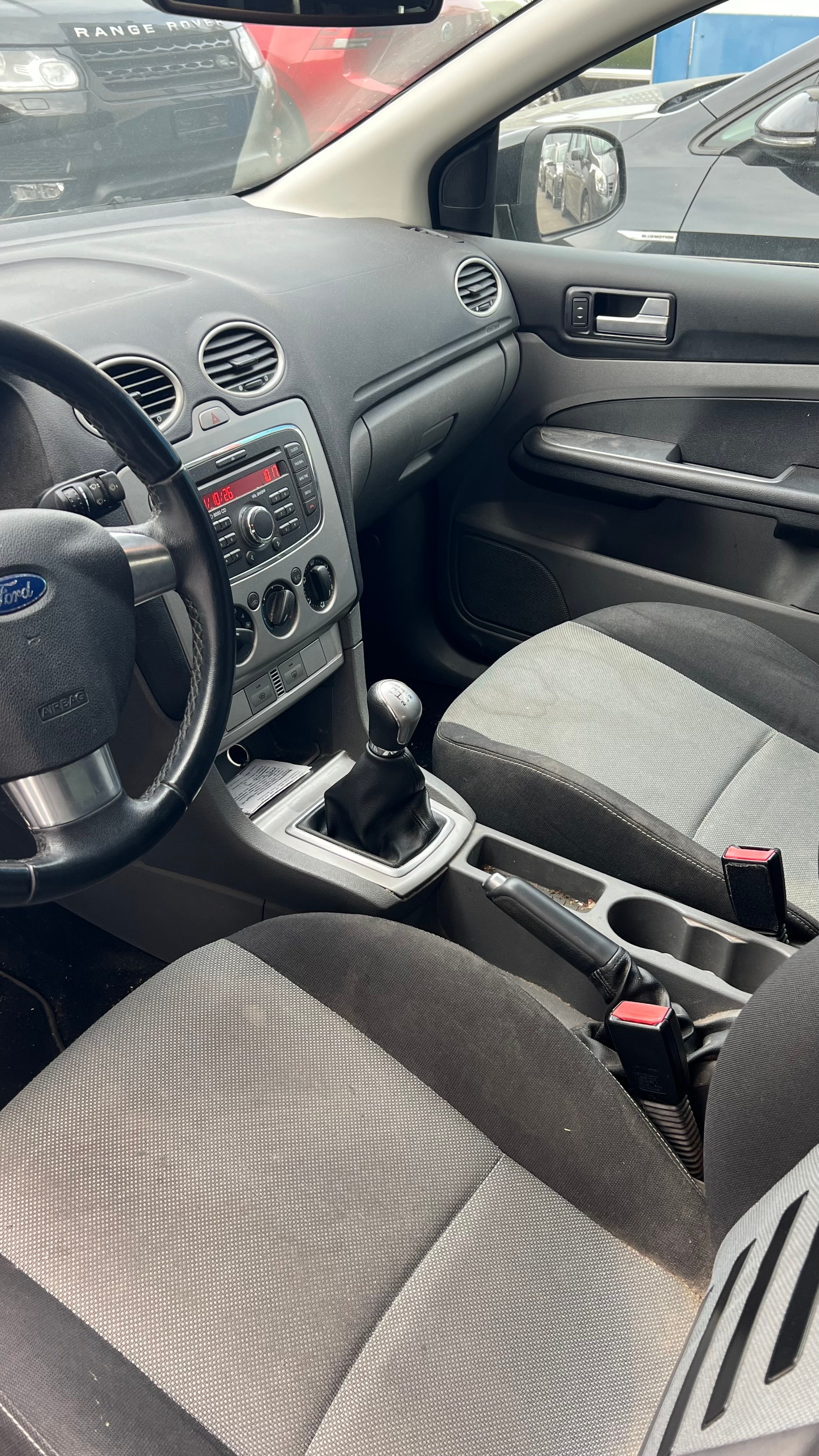 FORD Focus 1.8i Titanium-image-10