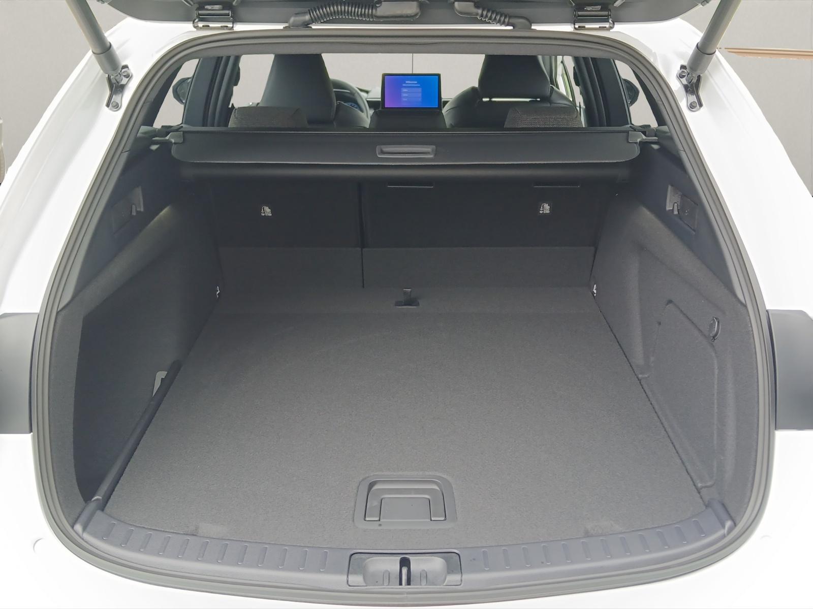 TOYOTA Corolla Touring Sports 2.0 HSD Swiss Edition-image-10
