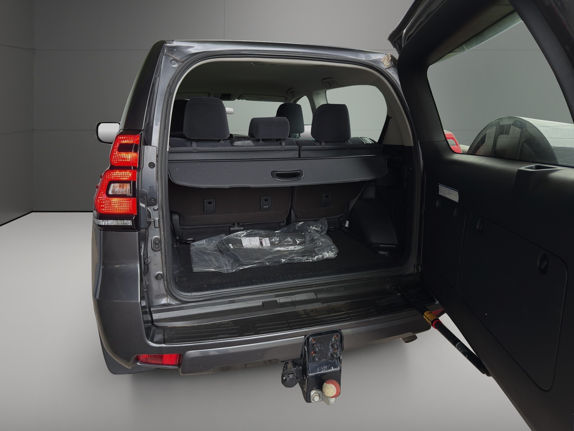 TOYOTA Land Cruiser 2.8TD Comfort Automatic-image-4
