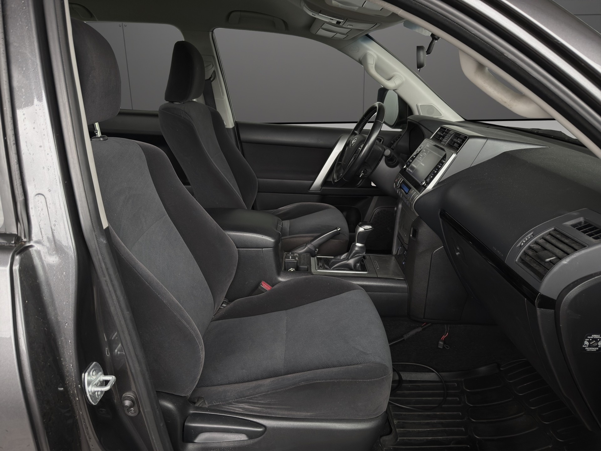 TOYOTA Land Cruiser 2.8TD Comfort Automatic-image-9