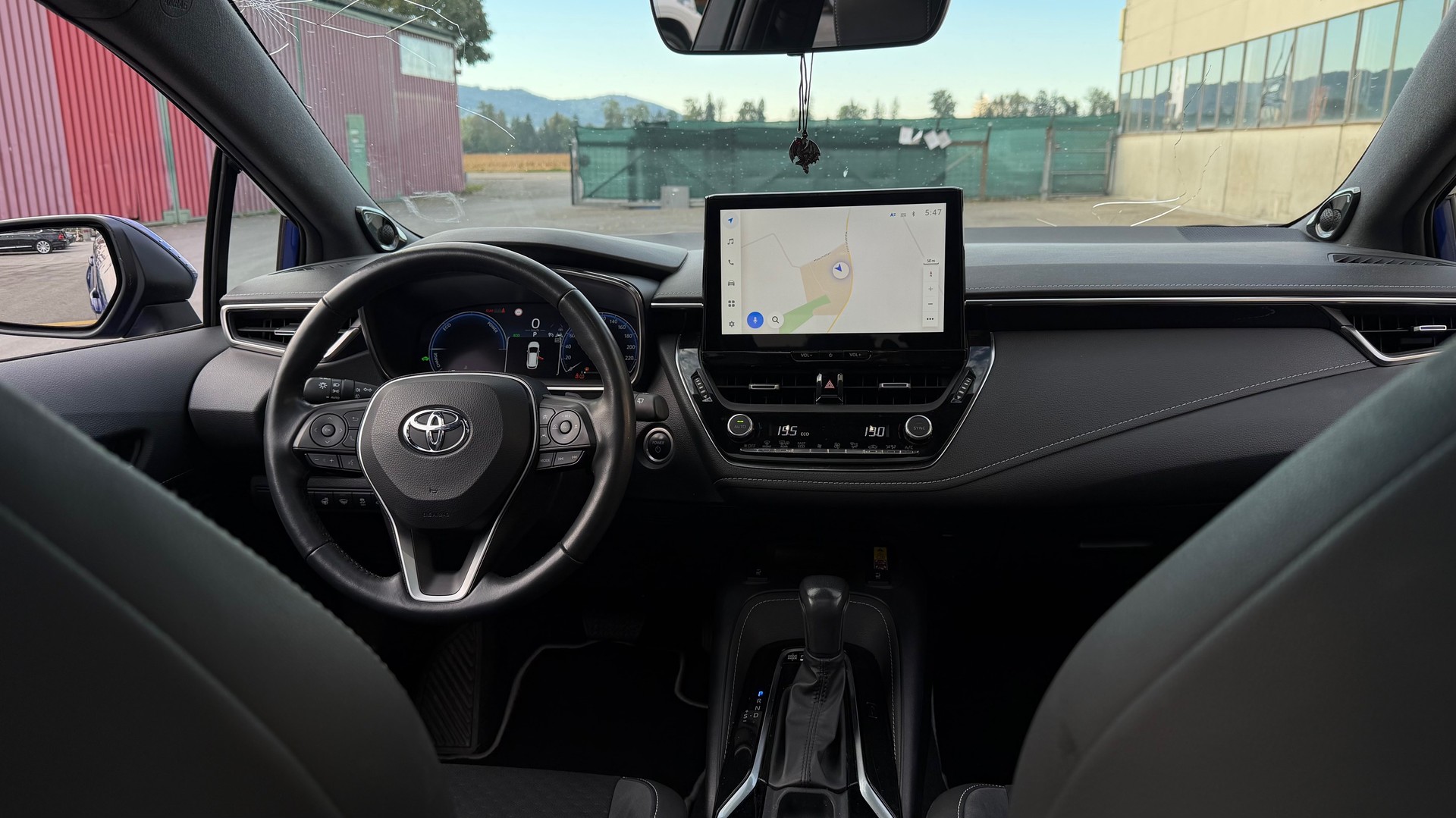 TOYOTA Corolla Touring Sports 2.0 HSD Premium e-CVT-image-9