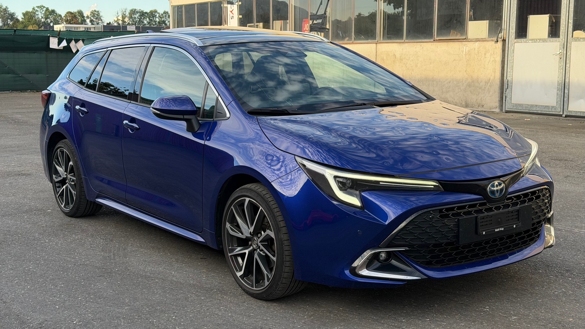 TOYOTA Corolla Touring Sports 2.0 HSD Premium e-CVT-image-2