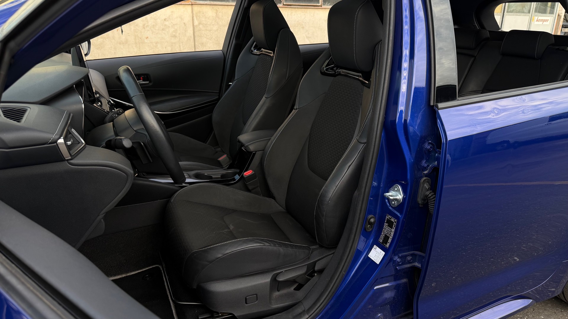 TOYOTA Corolla Touring Sports 2.0 HSD Premium e-CVT-image-11