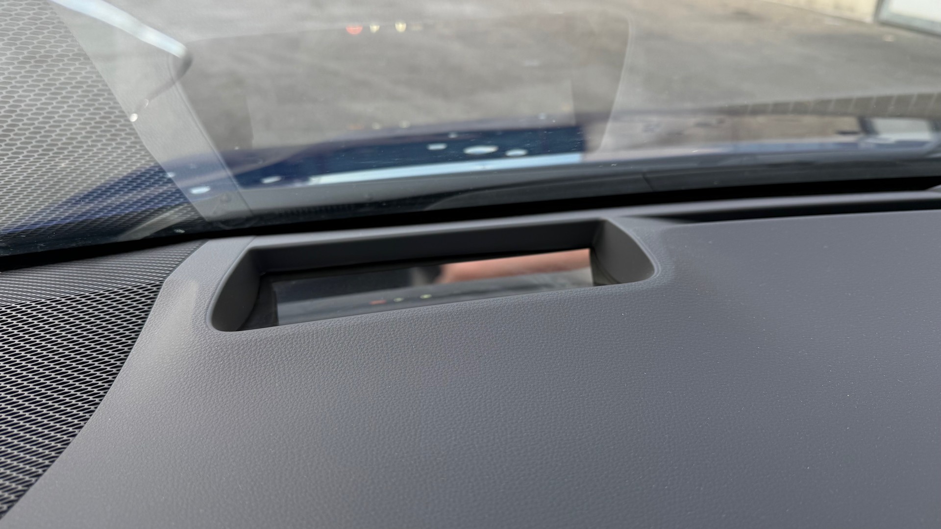 TOYOTA Corolla Touring Sports 2.0 HSD Premium e-CVT-image-13