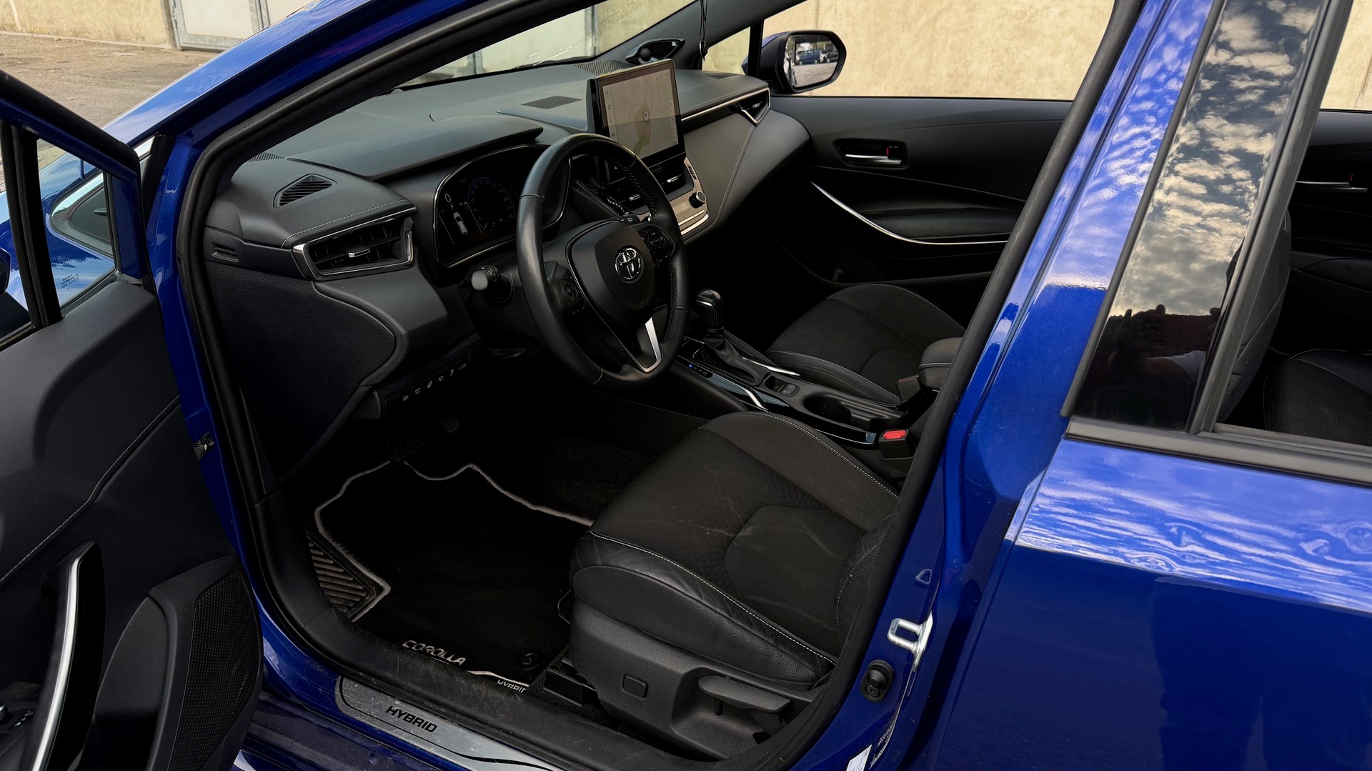 TOYOTA Corolla Touring Sports 2.0 HSD Premium e-CVT-image-10