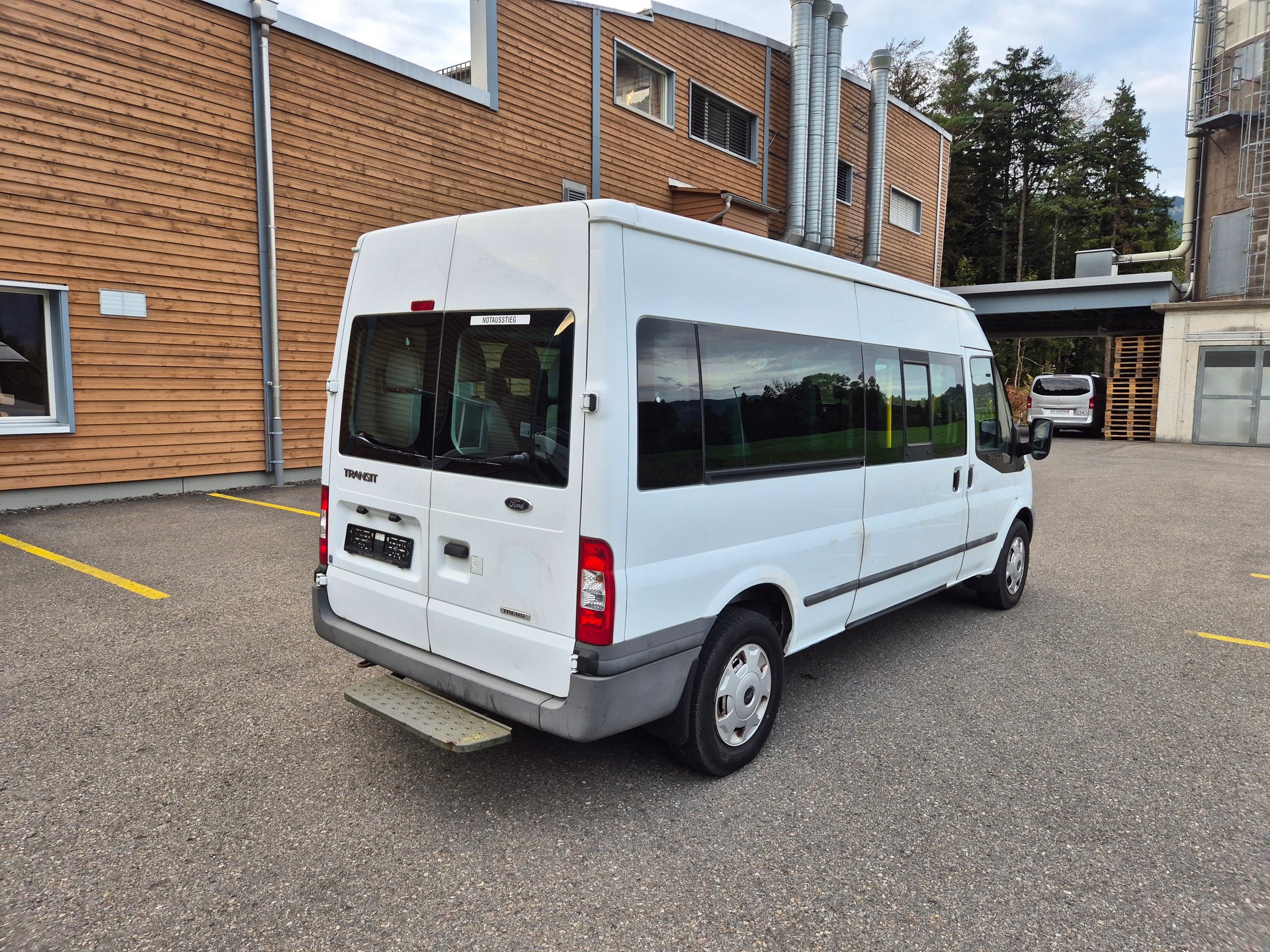 FORD Transit 350L Trend-image-3